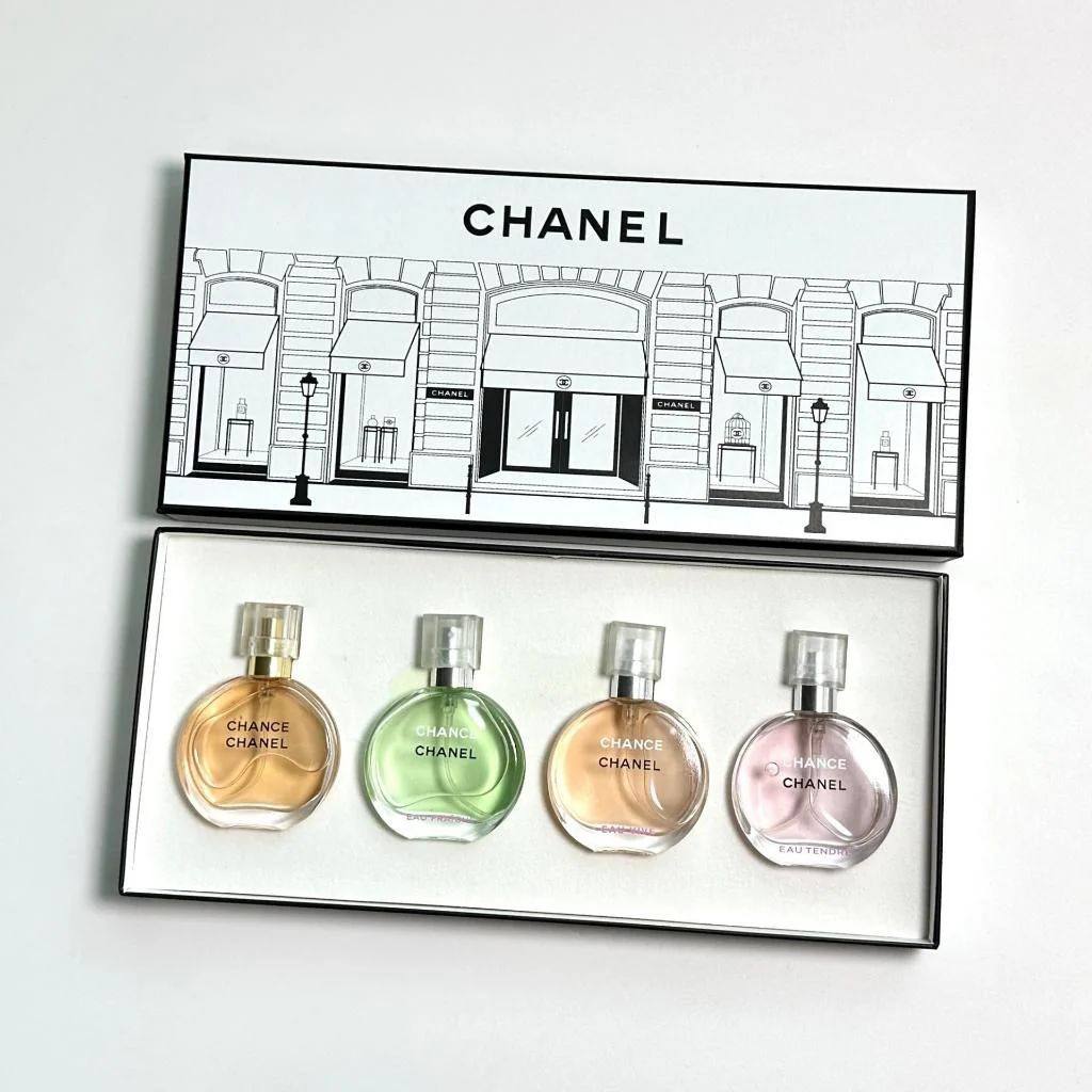 SET CHANEL
60 dhs💓

Zain01
♥️♥️♥️