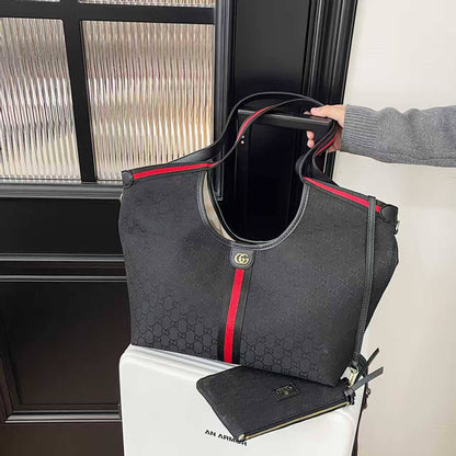 Gucci

95 dhs✅

size 50×29×13cm

Zain42
♥️♥️♥️