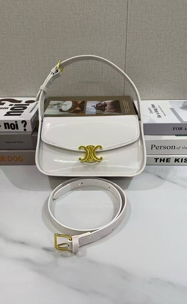 CELINE  
Best quality 

with box’s 
🎁🎁🎁

100 dhs✅
size 23CM

Zain290
♥️♥️♥️