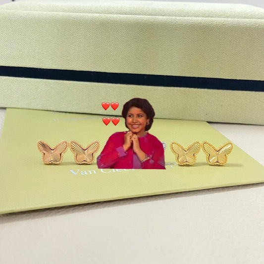 VCA ❤️‍🔥*
Necklace ✨
Earring 💥
Bracelet 🌊
Master quality 💯
With normal boxes 🗃️ 
115 dhs✅
With master box 📦 
140 dhs✅

Zain216
♥️♥️♥️