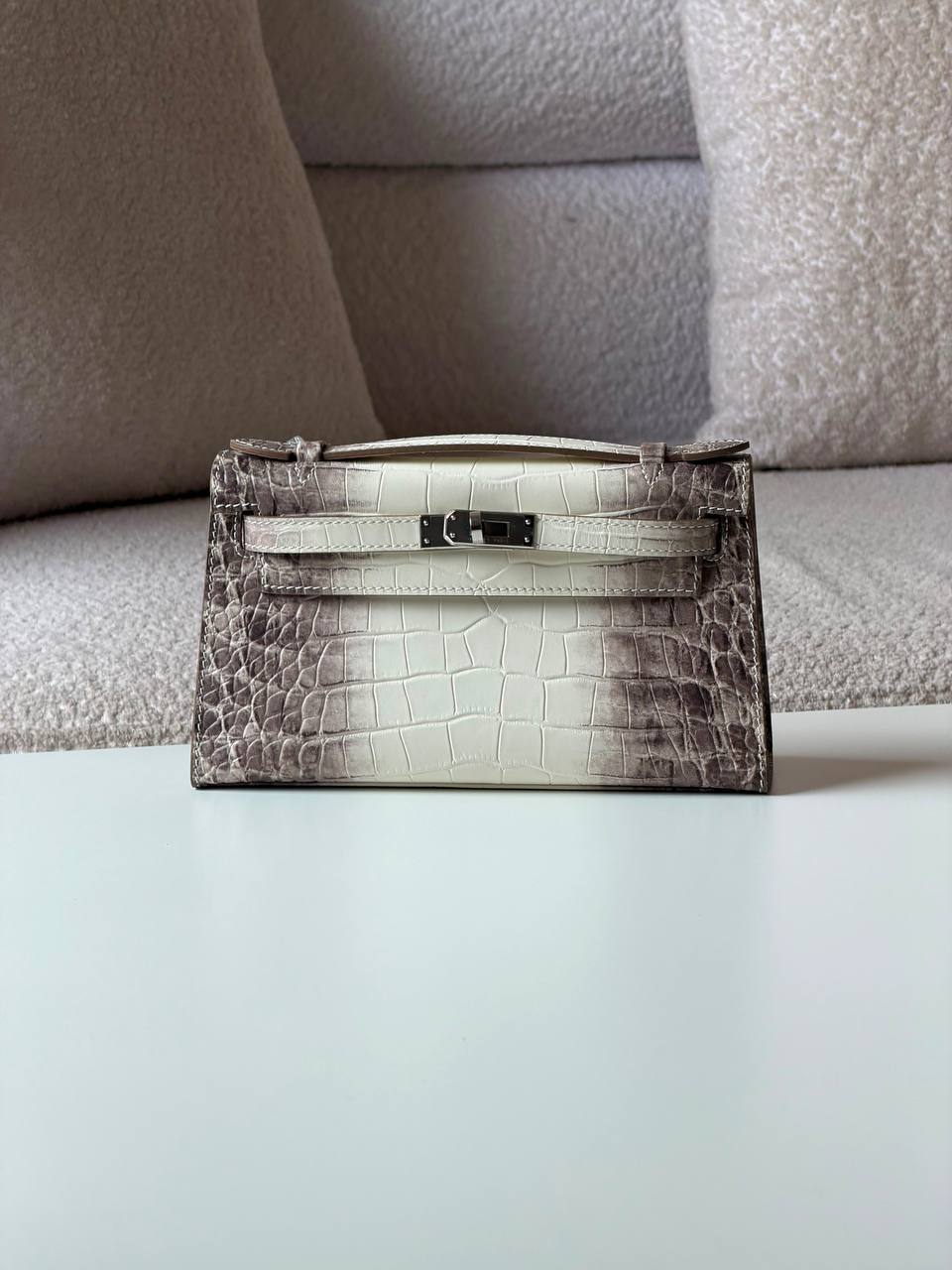 Hermes pochette 21cm💥Master quality ✅with box📦
610 dhs💓

Zain52
♥️♥️♥️