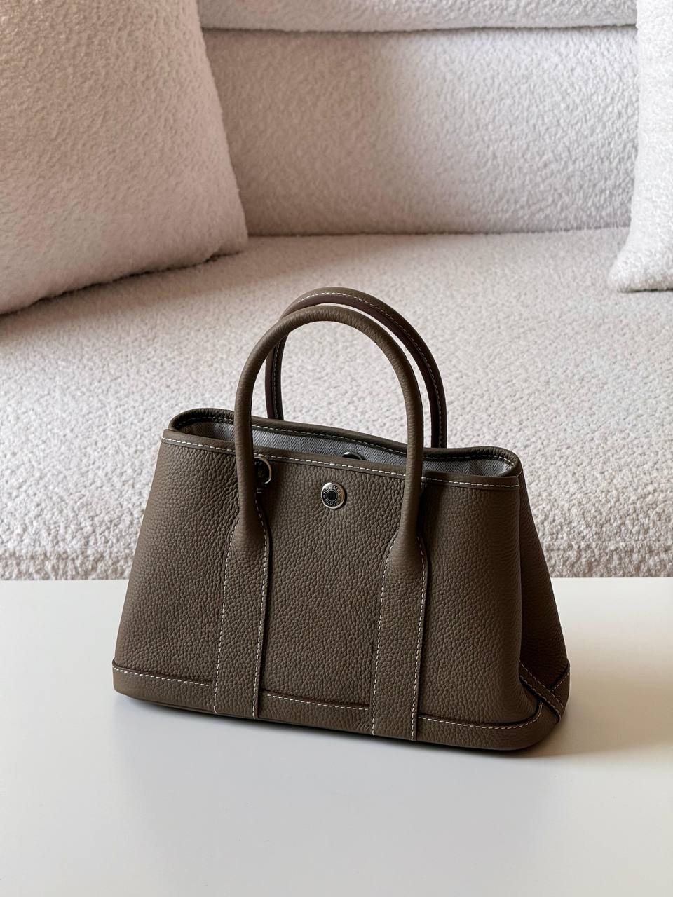 Hermes garden party 
💕master quality😍with box❤️
18 CM 340 dhs🪙🌨️
24 Cm 340 dhs🪙🌨️
30 CM 380 dhs🪙🌨️

Zain52
♥️♥️♥️