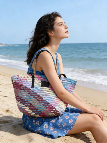 LOEWE 
BEACH BAG 
 GOOD QUALITY
110 dhs✅

Zain39
❣️❣️❣️