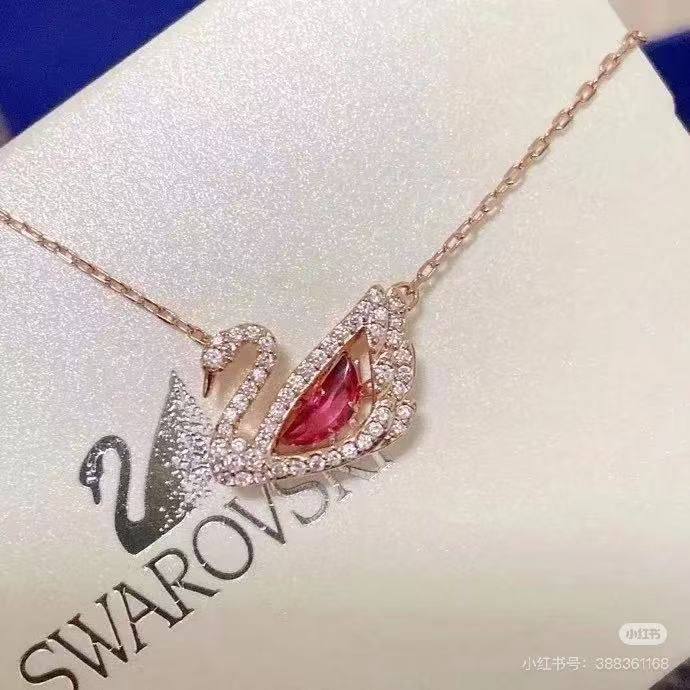 *SWAROVSKI ❤️‍🔥*
Necklace 💥
Master quality 💯
With normal boxes 📦 
45 dhs🪙💚

Zain216
♥️♥️♥️