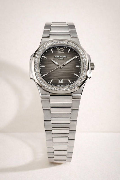 Patek Philippe 
watch for ladies good quality 
260 dhs✅
❤️ (size 31mm)

Zain59
♥️♥️♥️