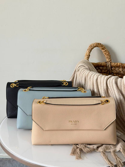 Prada 
Super master quality 
For Price 👇 WhatsApp✅
0568585901 
0507557372
0552275751 Owner Zain 👌

Zain315
♥️♥️♥️