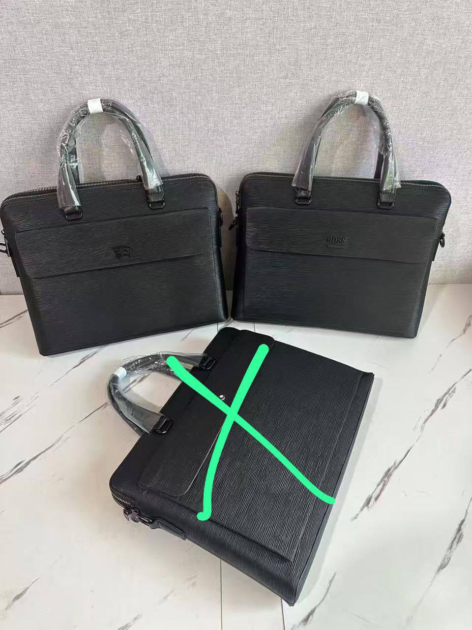 Laptop bags 
good quality 
110 dhs💓

Zain278
♥️♥️♥️