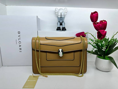 Bvlagri
100 dhs❣️
size:28*19*10
with box🌹
🎁🎁🎁

Zain07
♥️♥️♥️