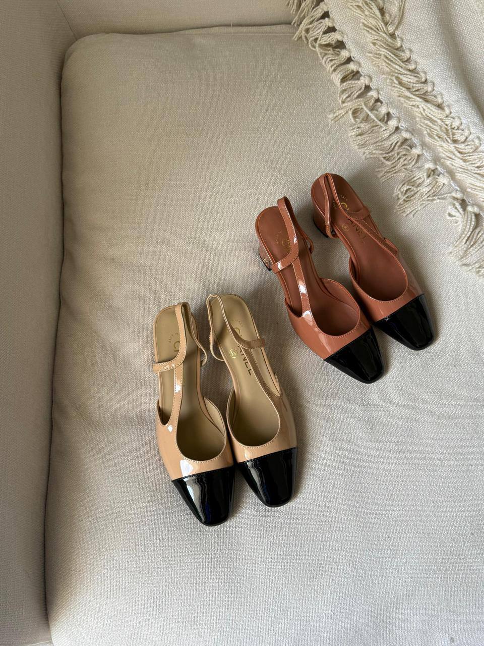 Chanel
AAA Quality
Size 36 to 41
450 dhs✅

Zain288
♥️♥️♥️