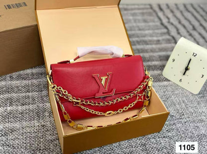 LV
COPY ONE RESTOCK 

WITH BOX 
🎁🎁🎁

155 dhs🪙🖤

SIZE: 23cm

Zain39
♥️♥️♥️