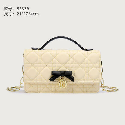 Dior  
120 dhs💓
with box 
🎁🎁🎁

Good quality 

Zain253
♥️♥️♥️
