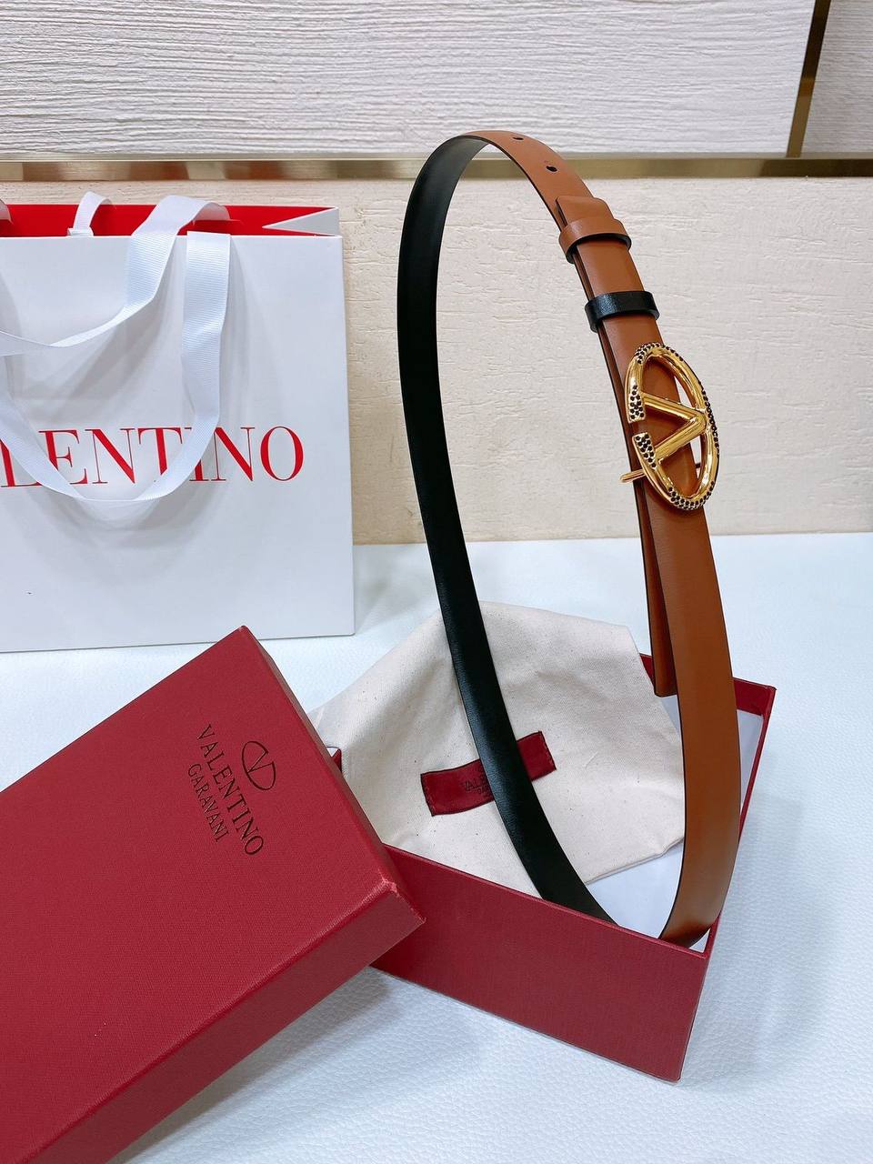 Valentino
*💕2.cm💕*
💞*Master quality*💞
280 dhs🪙🌺

Zain164
♥️♥️♥️