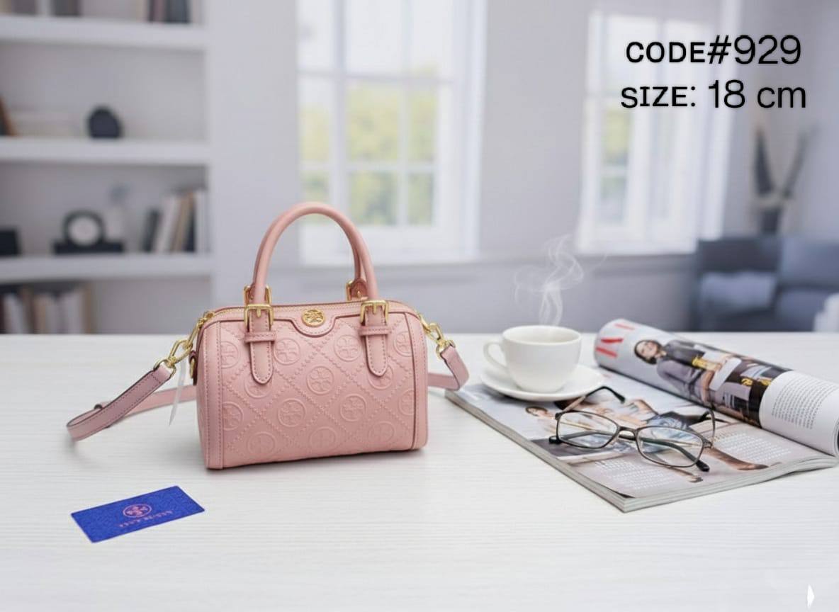TORY BURCH ʙᴀʀʀᴇʟ ʙᴀɢ
ᴄᴀɴᴠᴀs & ᴇᴍʙᴏssᴇᴅ ʟᴇᴀᴛʜᴇʀ
ɪᴛ ʜᴀs ʟᴏɴɢ ʙᴇʟᴛ sᴛʀᴀᴘ
ɢᴏʟᴅ ʜᴀʀᴅᴡᴀʀᴇ
sɪᴢᴇ : 18 cm
ᴡɪᴛʜ BOX
🎁🎁🎁

80 dhs❣️

Zain31
♥️♥️♥️