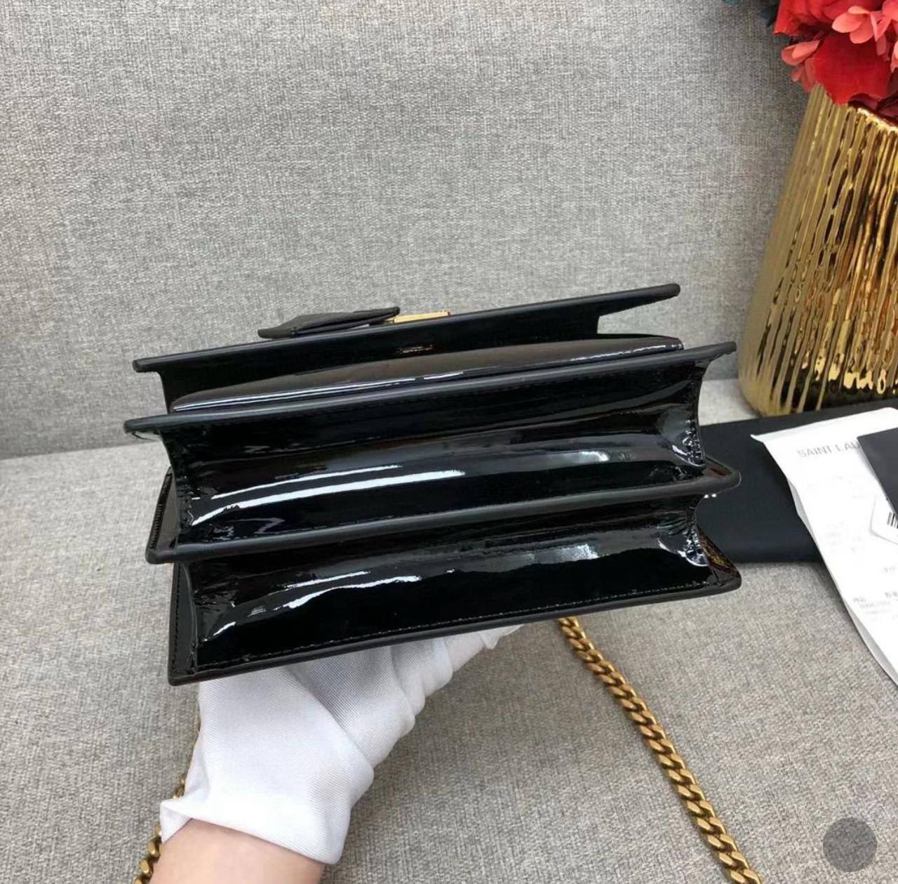 YSL NEW CAME GOOD QUALITY WITH BOX 
110 dhs🇦🇪🇦🇪

Zain295
♥️♥️♥️