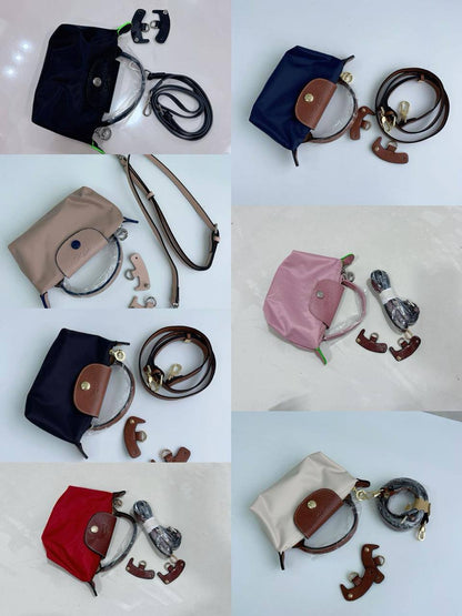 Longchamp 

17 cm 
60 dhs🇦🇪🇦🇪

Zain17
♥️♥️♥️