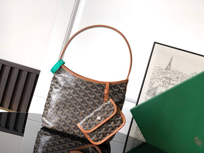 Goyard Boheme 
Hobo

 Goyardine✅ 
Size 20 cm

For Price 👇 WhatsApp✅
0568585901 
0507557372
0552275751 Owner Zain 👌

Zain274
♥️♥️♥️