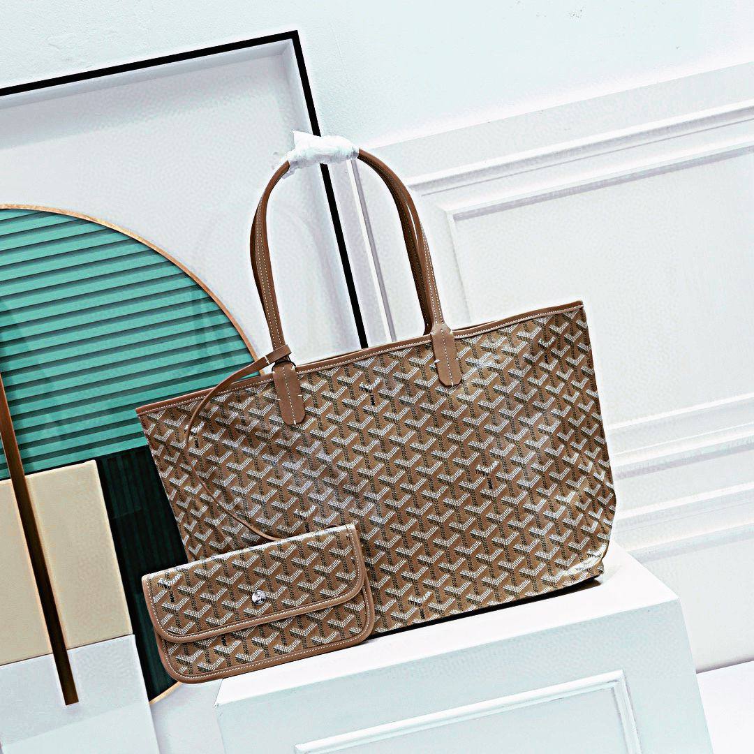 GOYARD 

BIG SIZE 

HIGH QUALITY 


WITH BOX 
🎁🎁🎁

95 dhs✅

Zain39
♥️♥️♥️