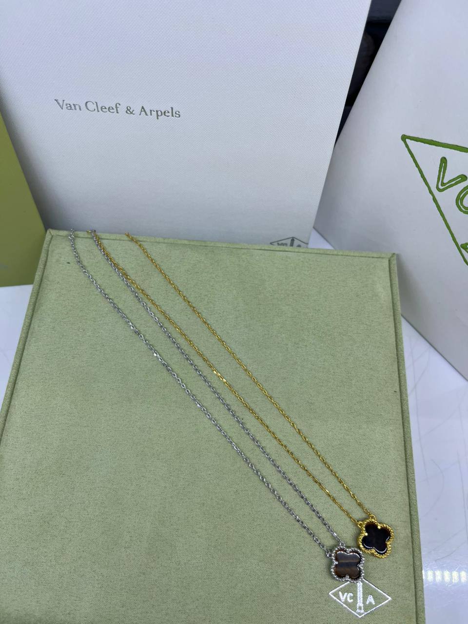 VcA
Necklace
40 dhs🪙🌨️

Zain263
♥️♥️♥️