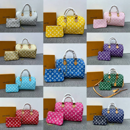 LV
with box  
size:30cm
130 dhs✅

Zain114
♥️♥️♥️