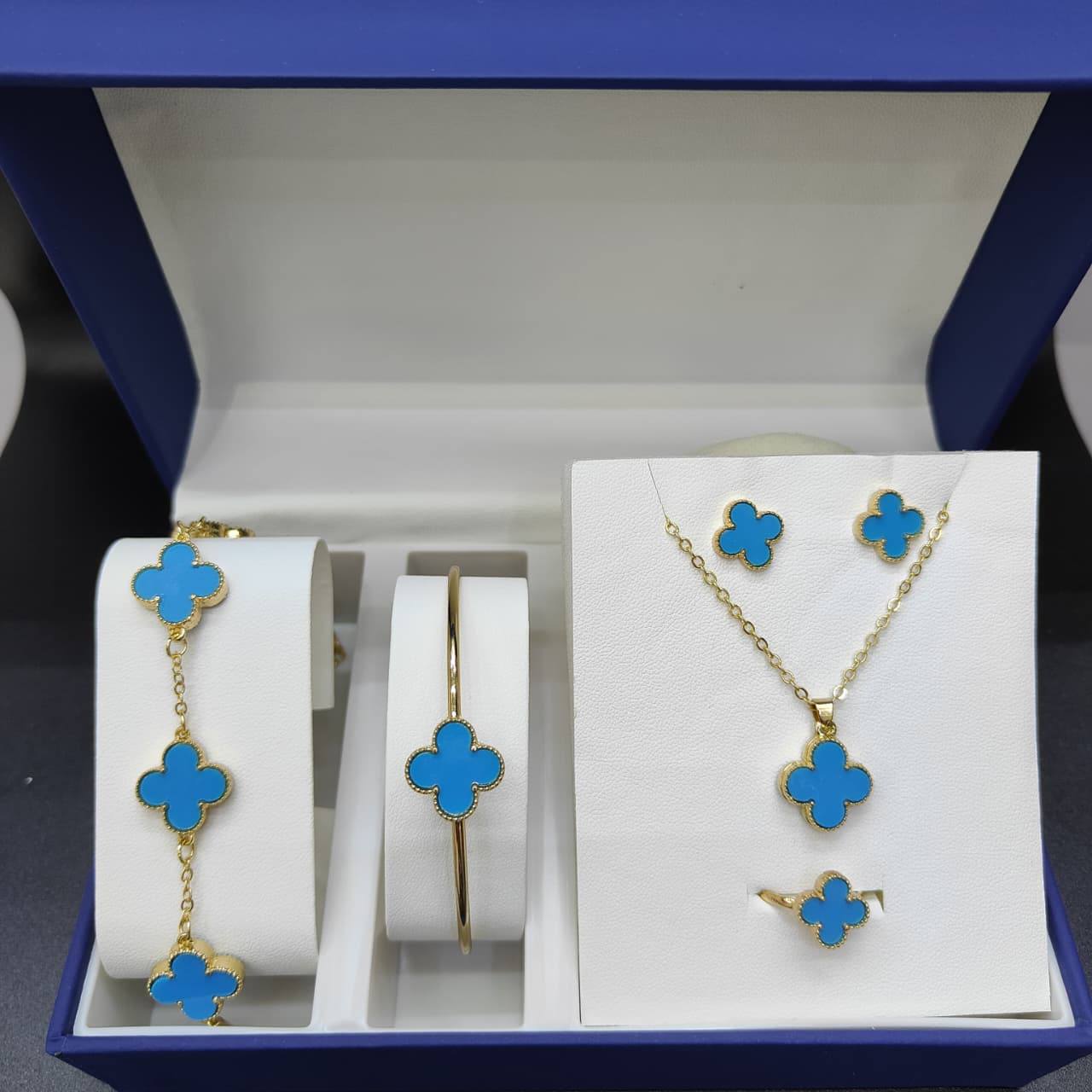 VCA Set
with box🎁

70 dhs✅

Zain25
♥️♥️♥️