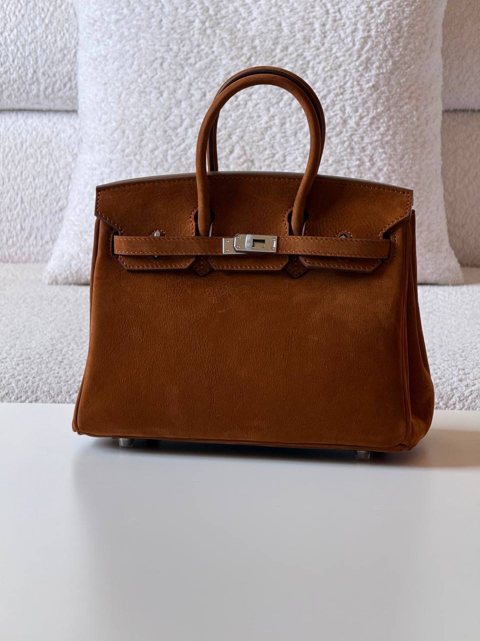 Hermes birkin 25 cm💥Master quality ✅with box📦
610 dhs💓

Zain51
♥️♥️♥️