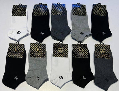 big offer men and women 
Socks
For 12 pic 
55 dhs✅

Zain161
♥️♥️♥️
