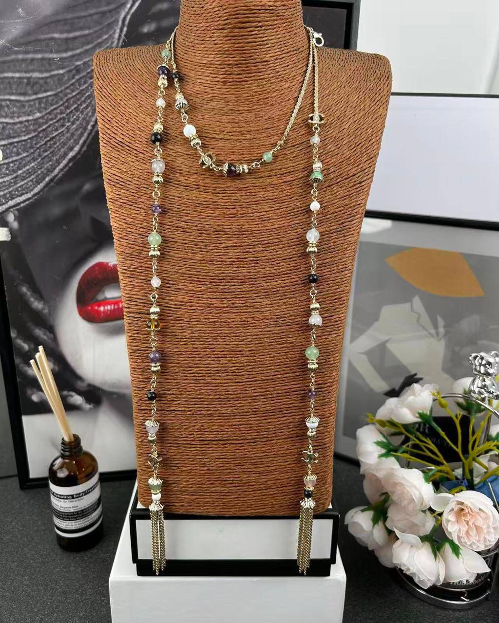 CHANEL MASTER
NECKLACE 
LONG
230 DHS✅
WITH SMALL BOX AND PAPER BAG🛍️🎁

Zain89
♥️♥️♥️