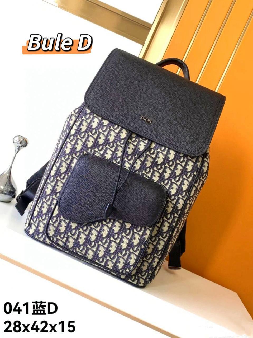 Dior & Lv Backpack 
Good Quality 
140 dhs✅

Zain250
♥️♥️♥️
