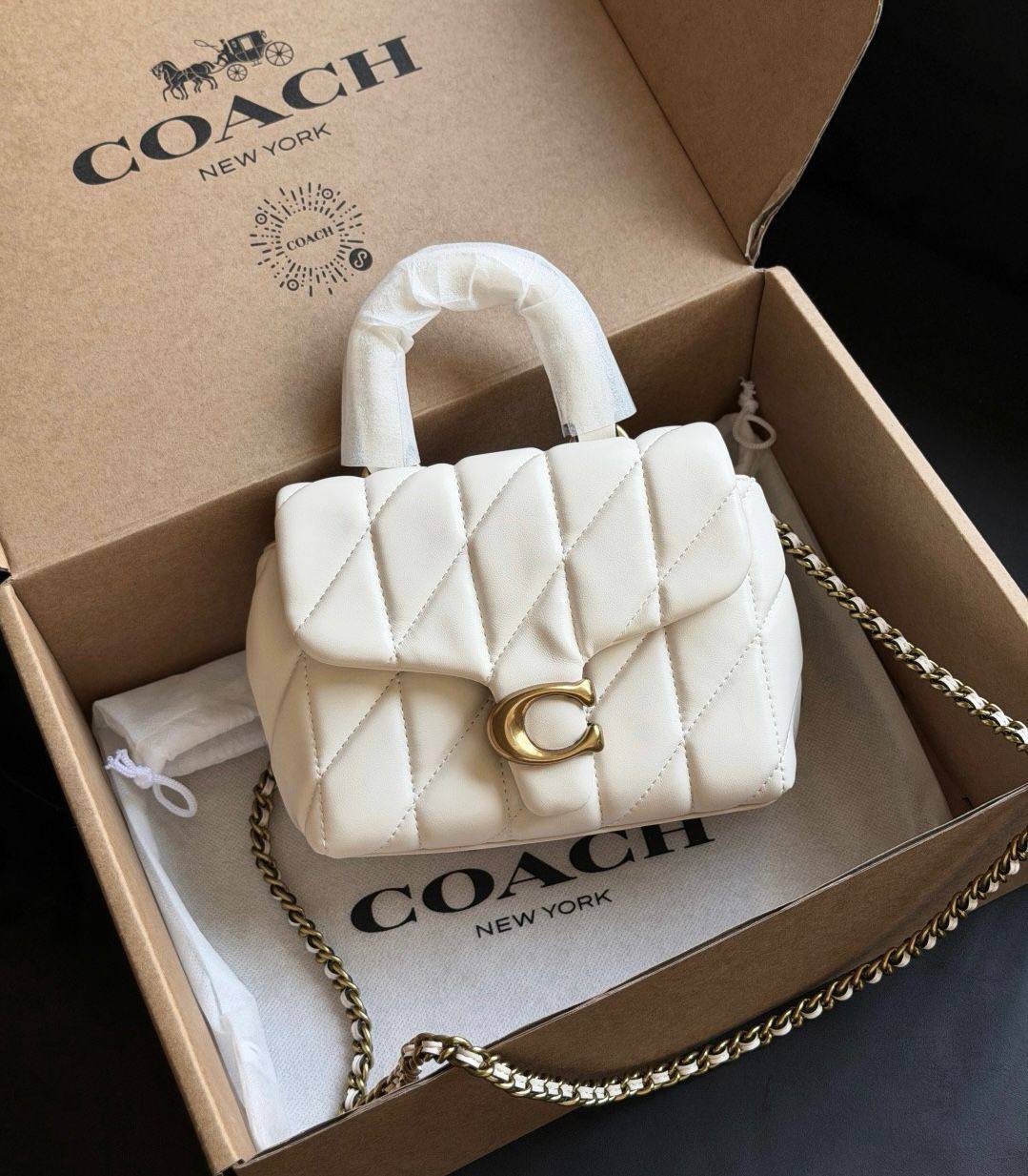 COACH 
HIGH QUALITY 
WITH BOX 
110 dhs✅

Zain39
♥️♥️♥️
