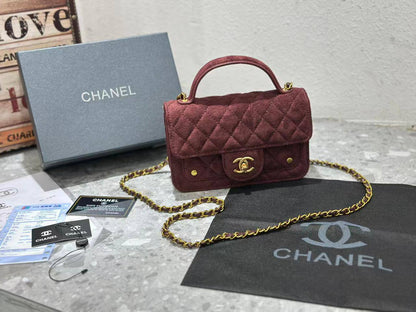 Chanel

with box
🎁🎁🎁

95 dhs🪙🌨️

Zain143
♥️♥️♥️