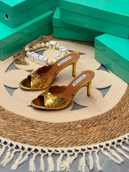 New Aqua heel 

Size. 36 to 41 
125 dhs🇦🇪🇦🇪

Zain80
♥️♥️♥️
