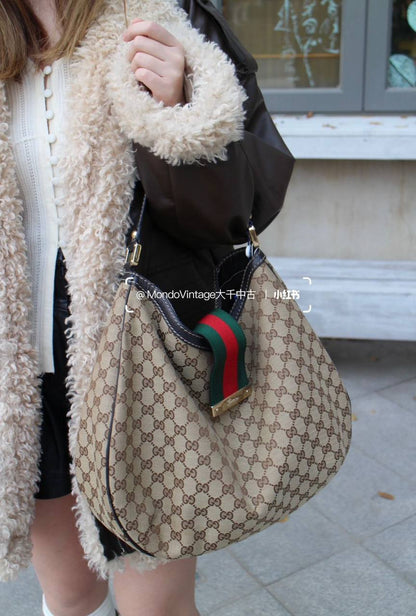 GUCCI 
 HIGH QUALITY 
120 dhs✅

Zain295
♥️♥️♥️