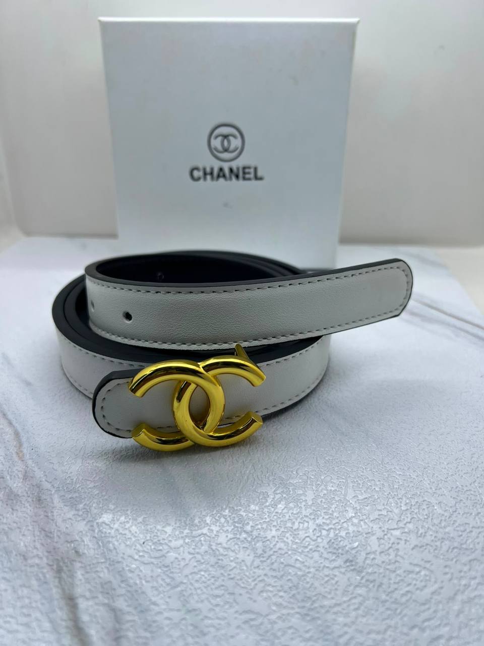 Belts
55 dhs💓

with box

Zain182
♥️♥️♥️