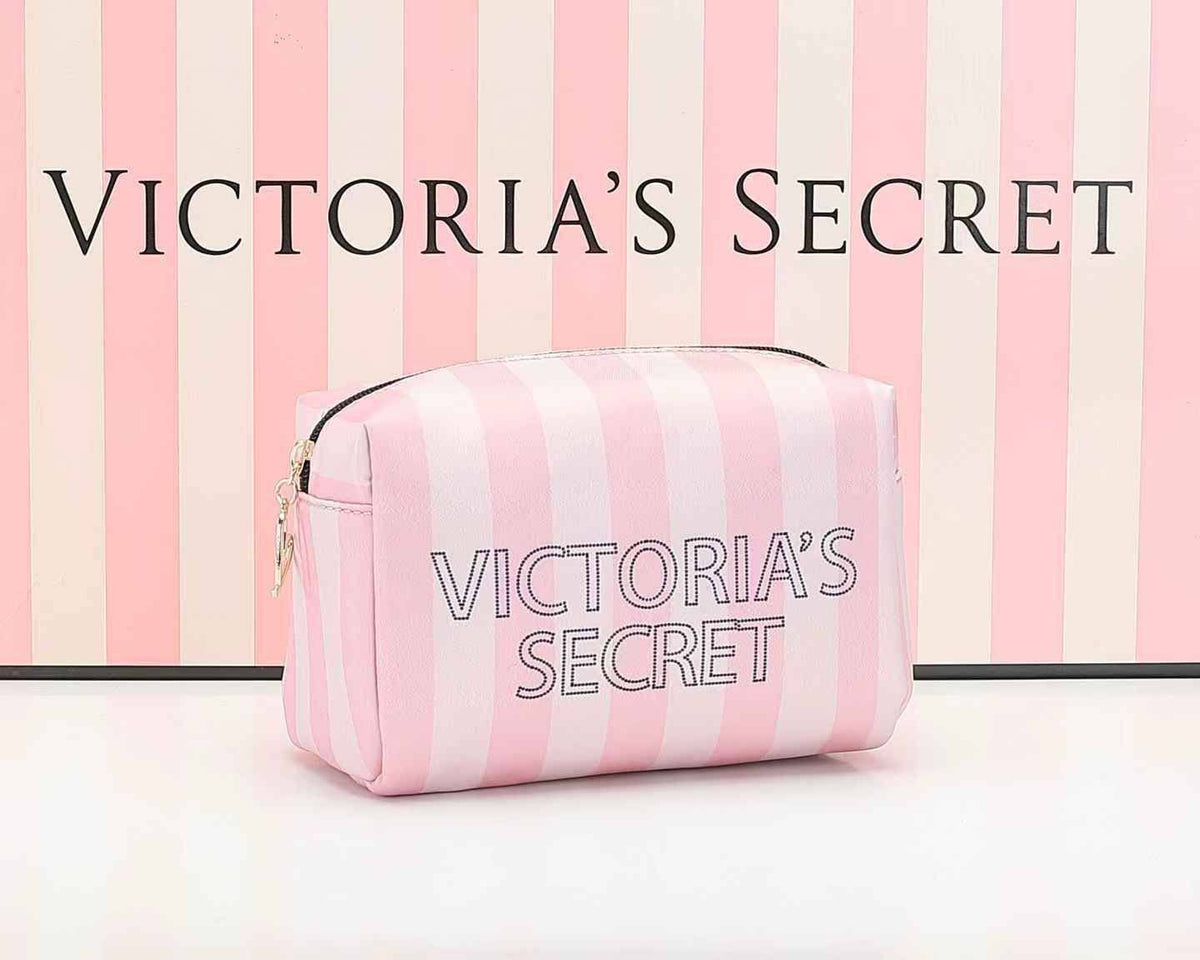 Victoria's Secret 

make up 
pouch 
new came 
good quality 

30 dhs🇦🇪🇦🇪

Zain295
♥️♥️♥️