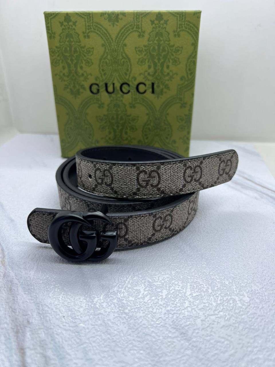 Belts 

50 dhs✅

with box
🎁🎁🎁

Zain182
♥️♥️♥️