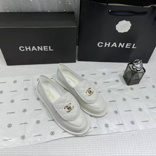 Chanel
Size 36-41
130 dhs🪙🌨️

Zain40
♥️♥️♥️