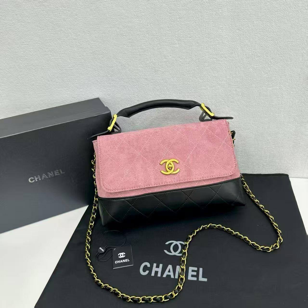 🍁 Chanel 25A
1⃣️ First quality +🎁
Size : 29 * 18 * 8 cm
95 dhs🇦🇪
with box🎁

Zain115
♥️♥️♥️