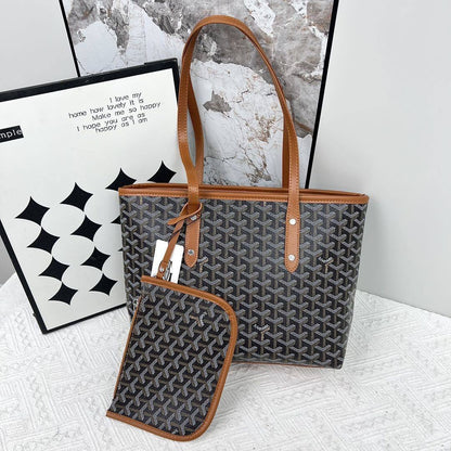 Goyard 
70 dhs🇦🇪

Zain232
♥️♥️♥️