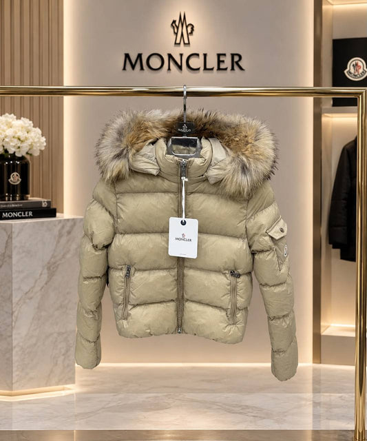 MONCLER

Super Master quality

Sizes: XS S M L XL

1150 dhs✅✅

Zain308
♥️♥️♥️