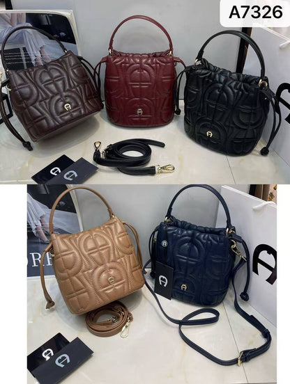 Aigner 

with box
🎁🎁🎁

110 dhs🪙🌨️

Zain143
♥️♥️♥️