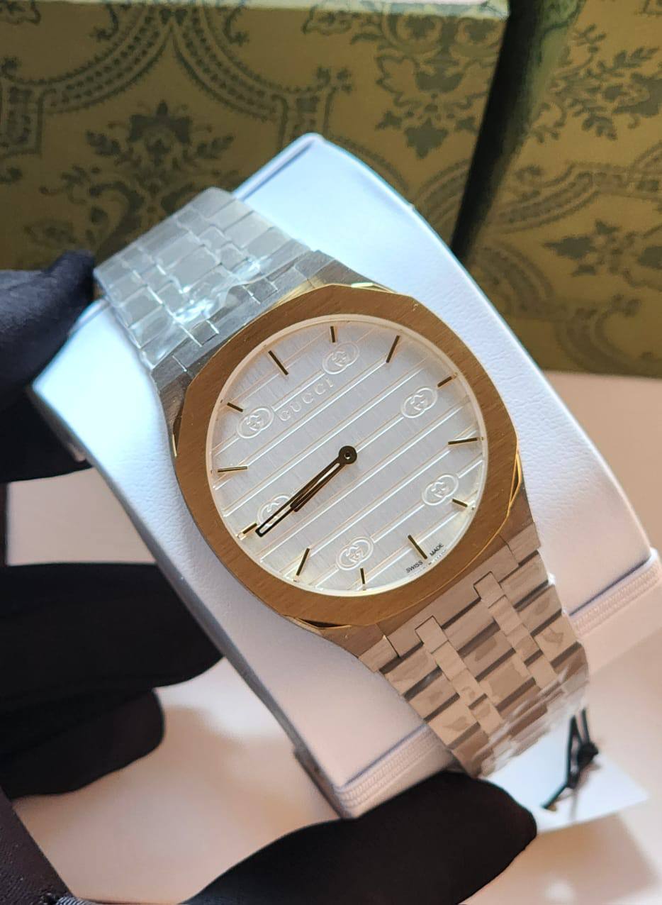 Gucci watch for men 
good quality 
230 dhs❣️

Zain59
♥️♥️♥️