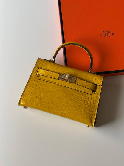 Hermes
minikelly 19cm💕

master quality😍

with box❤️
🎁🎁🎁

340 dhs❣️

Zain52
♥️♥️♥️
