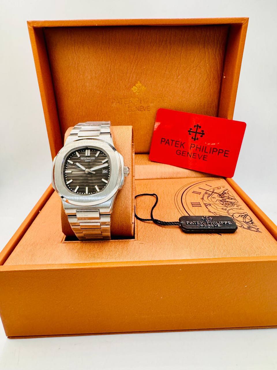 PATEK PHILIPPE MEN
*Master Quality*🔥
*Automatic*
280 dhs💓

Zain08
♥️♥️♥️