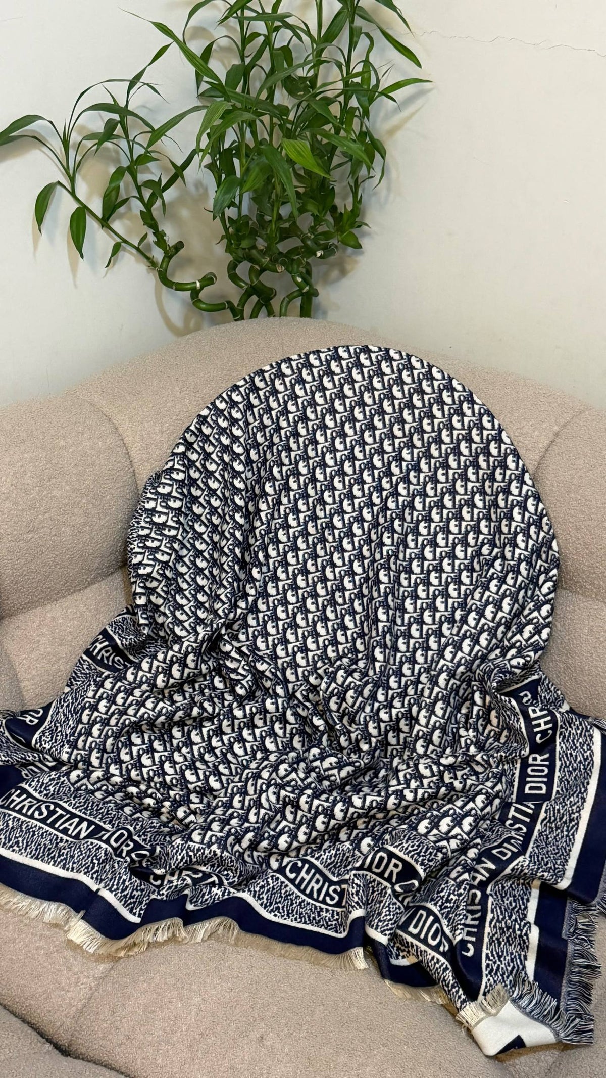 DIOR


VIP QUALITY

350 dhs🇦🇪🇦🇪

Zain281
♥️♥️♥️