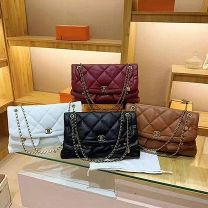 Chanel
110 dhs❣️
SIZE：40cm
Good-quality 

Zain35
♥️♥️♥️