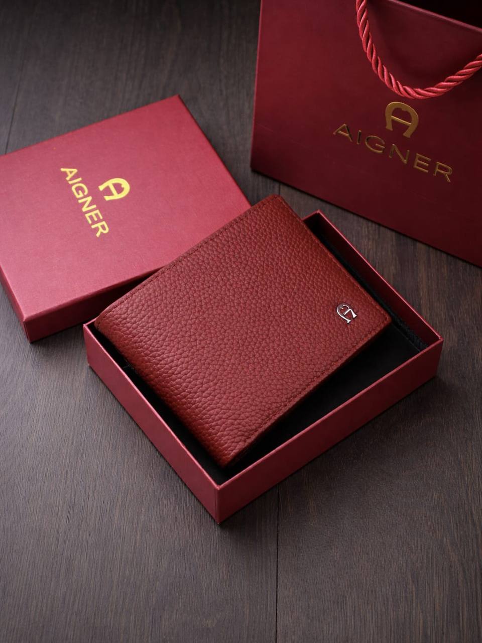 AIGNER WALLET  FOR MEN SEMI MASTER QUALITY

65 dhs✅
offer ⛔️

Zain58
♥️♥️♥️