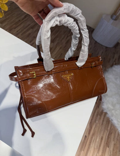 Prada

125 dhs

Zaincornerstore

اطلبوها من الوتس المثبت في الأعلى👆🏻👆🏻

تواصلو معنا 👈🏻 Zain 
For order WhatsApp pinned 👆🏻

♥️♥️♥️