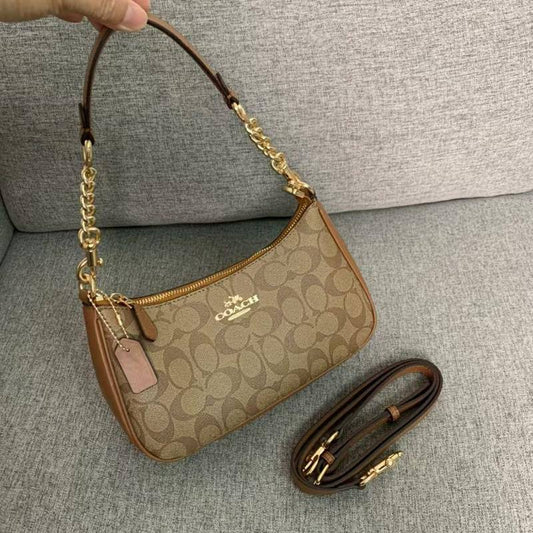 Coach
Best quality 

with box’s 
🎁🎁🎁

95 dhs🪙🖤
size 22cm

Zain158
♥️♥️♥️