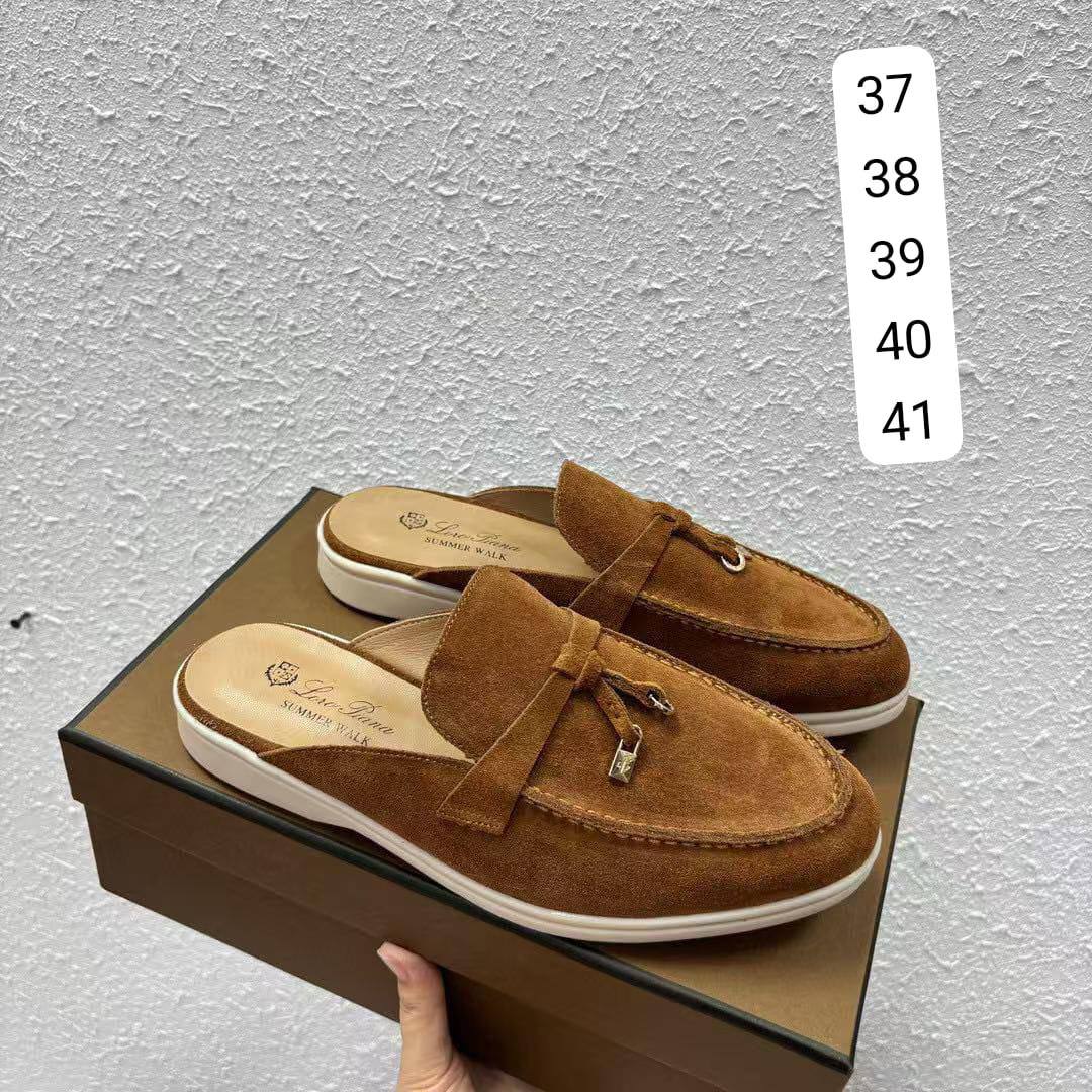 LORO PIANA HALF 
110 dhs🪙🌨️

Zain40
♥️♥️♥️