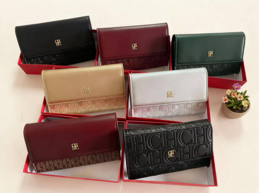 CH
90 dhs🪙🖤
size：20cm

Zain35
♥️♥️♥️